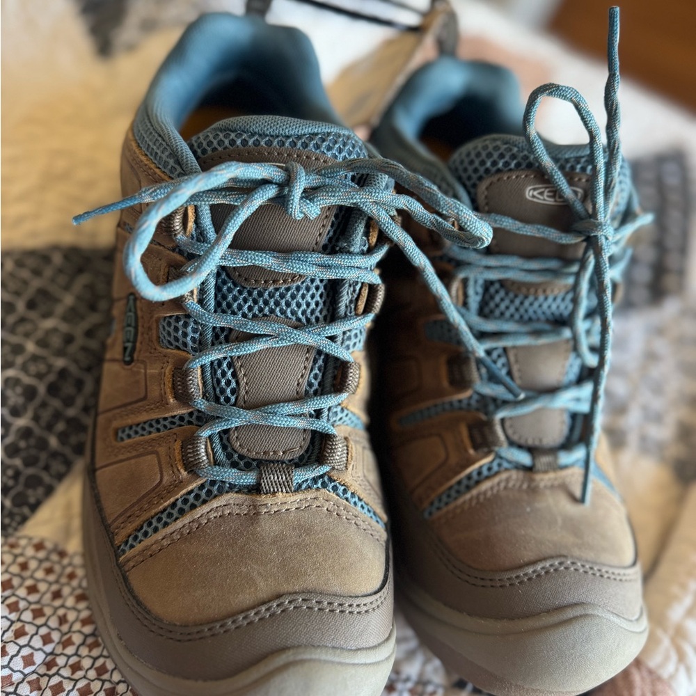 Keen Brown and Blue Combat Boots with Sturdy Sole